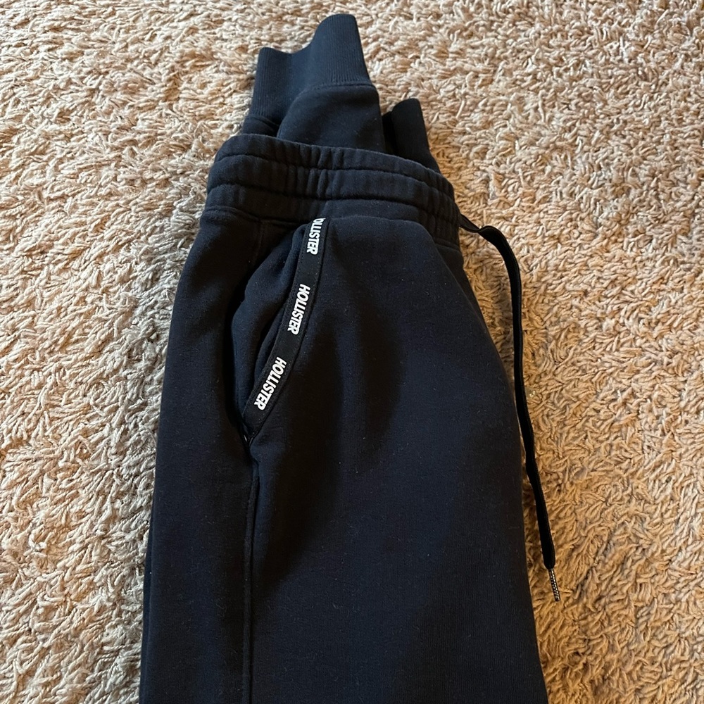 Hollister Men XS Joggers - Black